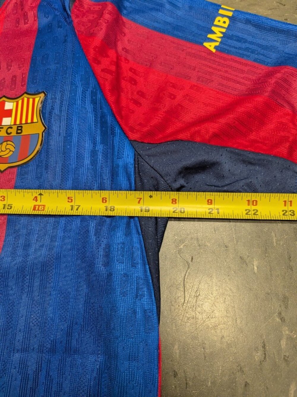 New 25/26 Barcelona Home Jersey Large - Picture 6 of 7